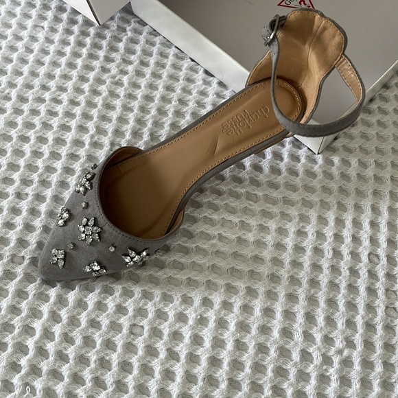 Charlotte Russe Pointed Toe Flats - Picture 2 of 7